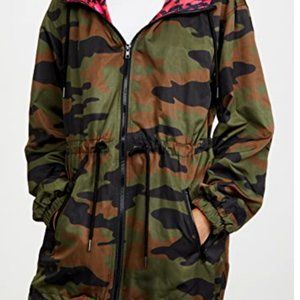 NWOT Size L Pam & Gela Camo Reversible Hooded Jacket